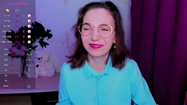 KindHazelHere  online show from 26, 5, 2026