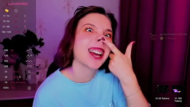 KindHazelHere  online show from 26, 11, 2025