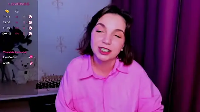 KindHazelHere  online show from 30, 11, 2025