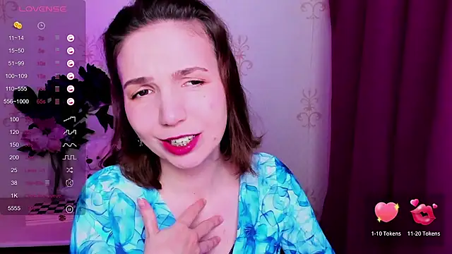 KindHazelHere  online show from 6, 4, 2026