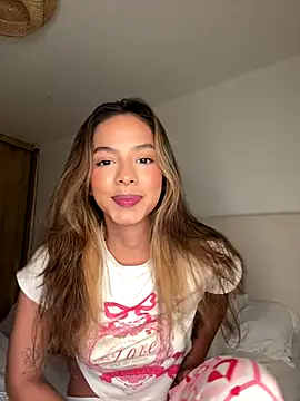 Bella cutte  online show from 20, 11, 2025