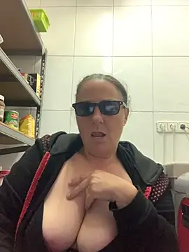 eroticjessitop online show from 17, 3, 2025