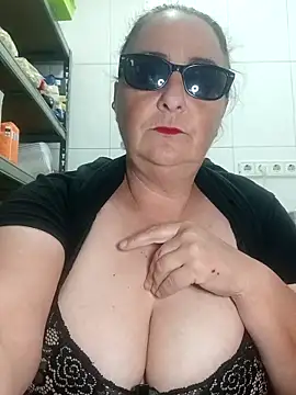 Snapshot of eroticjessitop chatting on 4, 3, 2026 eroticjessitop online show from 4, 3, 2026