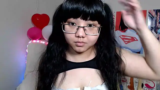 Snapshot of Moertomlly chatting on 18, 3, 2025 Moertomlly online show from 18, 3, 2025