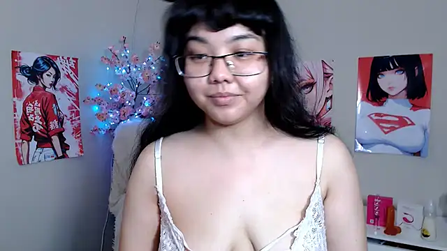 Snapshot of Moertomlly chatting on 13, 11, 2025 Moertomlly online show from 13, 11, 2025