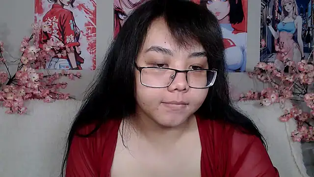 Snapshot of Moertomlly chatting on 7, 6, 2026 Moertomlly online show from 7, 6, 2026