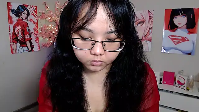 Snapshot of Moertomlly chatting on 9, 10, 2025 Moertomlly online show from 9, 10, 2025