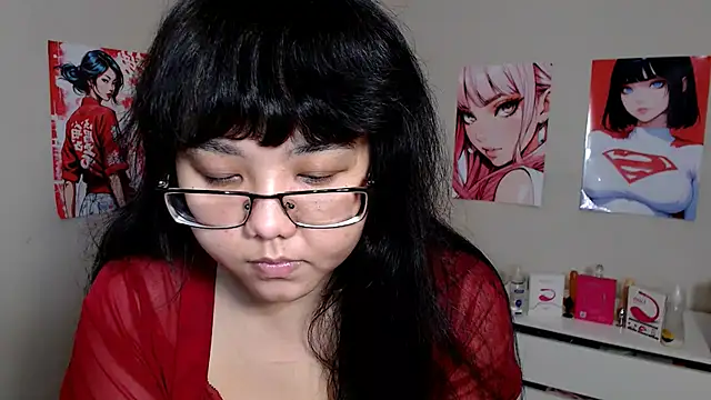 Snapshot of Moertomlly chatting on 12, 10, 2025 Moertomlly online show from 12, 10, 2025