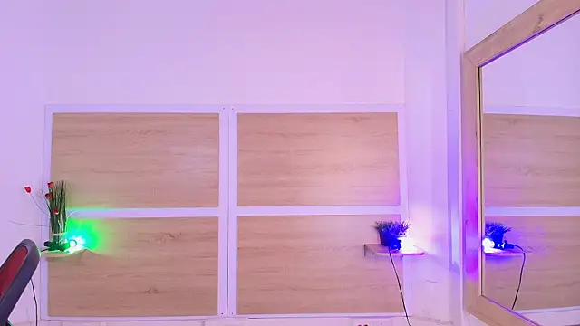  nickypurple  online show from 6, 3, 2026