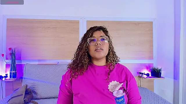  nickypurple  online show from 15, 9, 2025