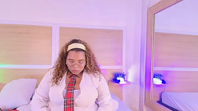  nickypurple  online show from 9, 3, 2026