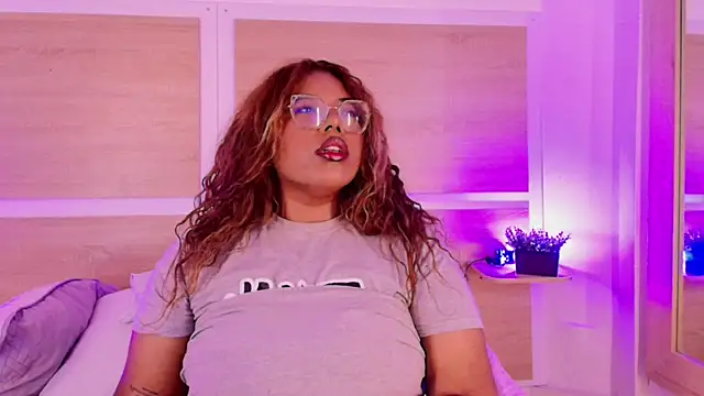  nickypurple  online show from 28, 5, 2026