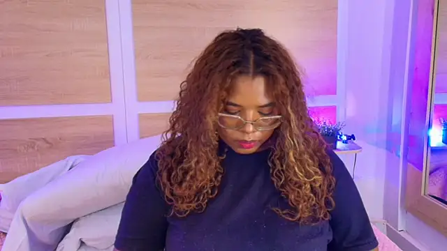 Snapshot of _nickypurple_ chatting on 29, 6, 2026 nickypurple online show from 29, 6, 2026