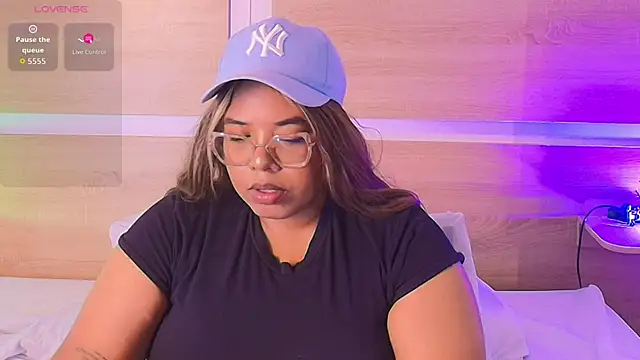  nickypurple  online show from 16, 3, 2026