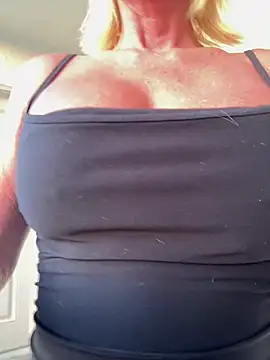 TiffaneyLove online show from 7, 5, 2026