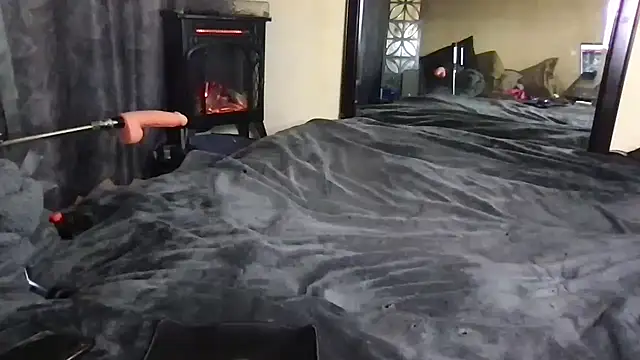 TiffaneyLove online show from 16, 12, 2025