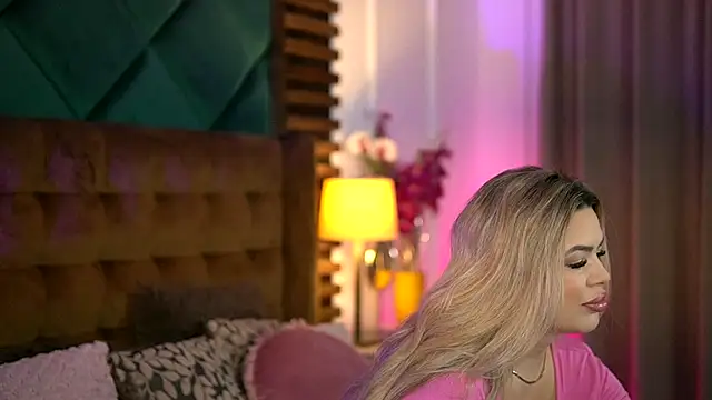 SophieBoobsX online show from 21, 11, 2025