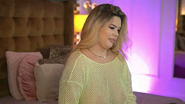 SophieBoobsX online show from 18, 10, 2025