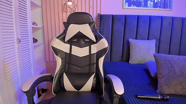 Snapshot of ashlye_miller_ chatting on 15, 11, 2025 ashlye miller online show from 15, 11, 2025