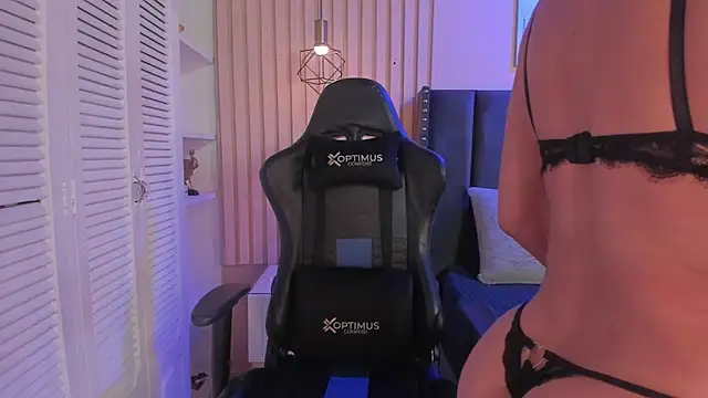 Snapshot of ashlye_miller_ chatting on 18, 9, 2025 ashlye miller online show from 18, 9, 2025