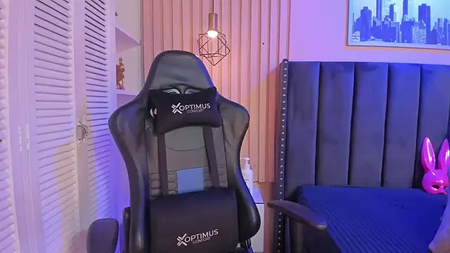 Snapshot of ashlye_miller_ chatting on 10, 10, 2025 ashlye miller online show from 10, 10, 2025