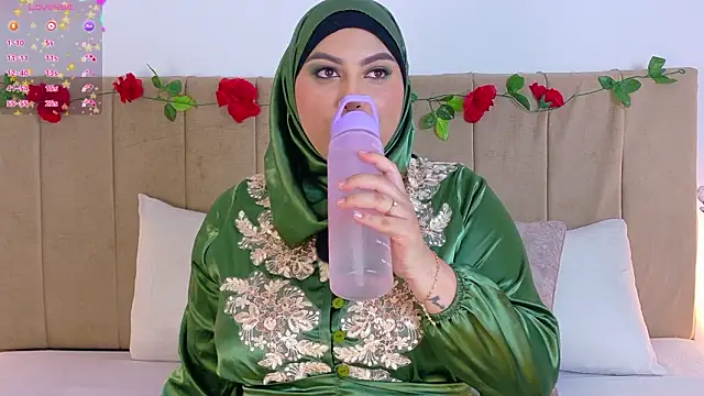 Sajar-bentaleb01 online show from 6, 3, 2026