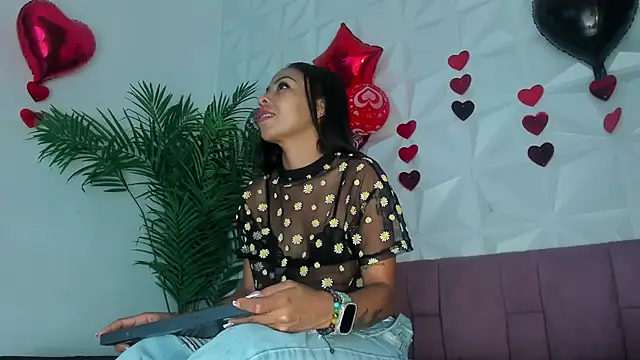 Snapshot of Hellen_Sky chatting on 18, 2, 2026 Hellen Sky online show from 18, 2, 2026