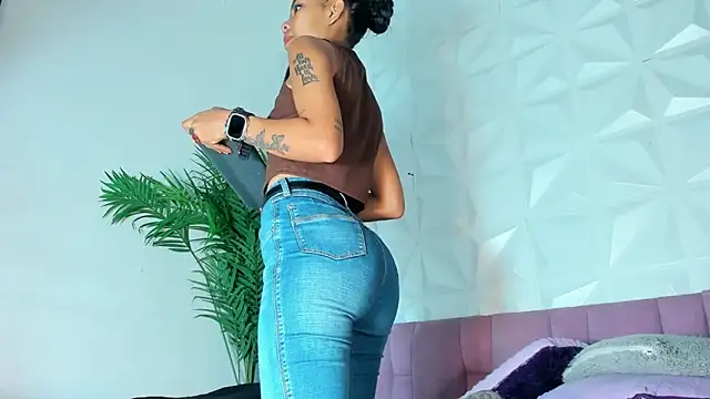 Hellen Sky online show from 23, 10, 2025