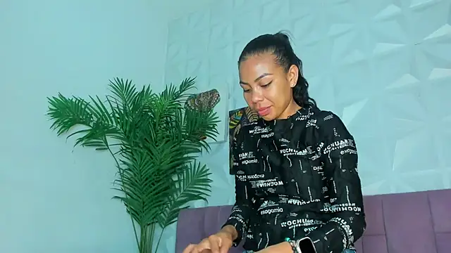 Hellen Sky online show from 12, 11, 2025