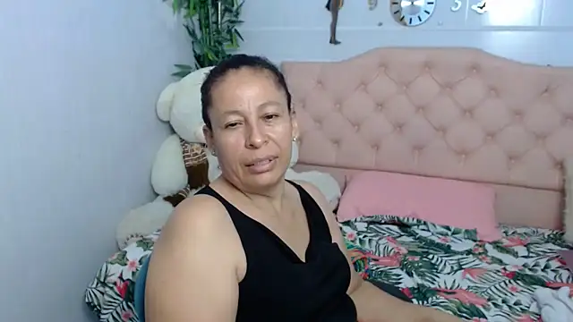 mature martina online show from 30, 9, 2025