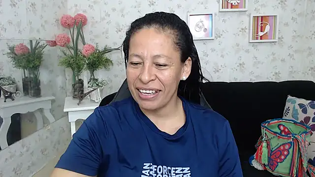 mature martina online show from 17, 3, 2025