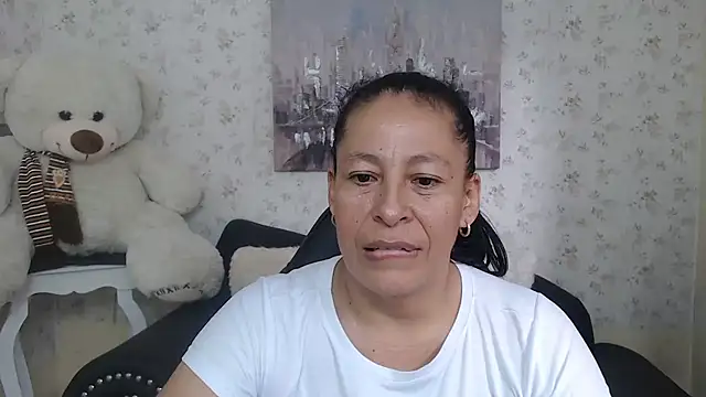 mature martina online show from 5, 3, 2026