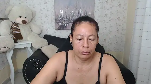 mature martina online show from 18, 4, 2026