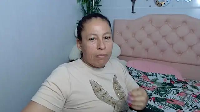 mature martina online show from 26, 9, 2025