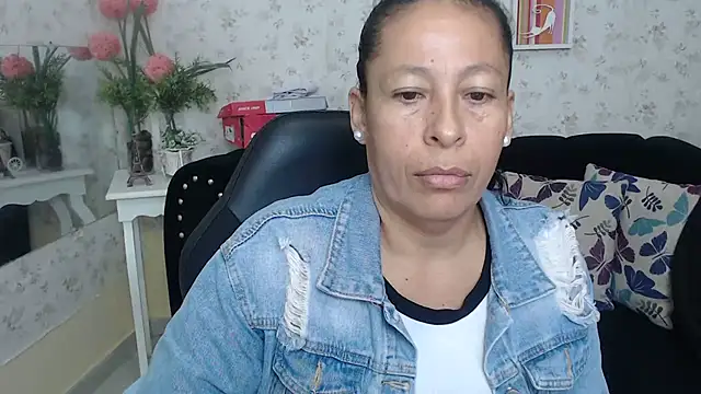 mature martina online show from 21, 3, 2025