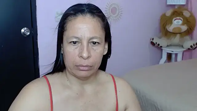 mature martina online show from 4, 10, 2025