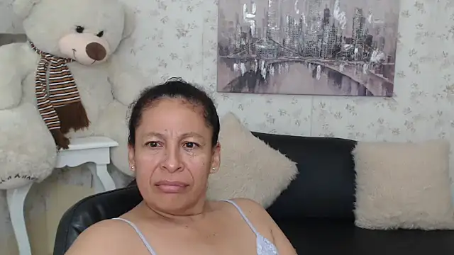 mature martina online show from 12, 5, 2026