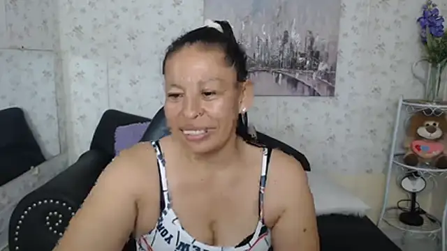 Snapshot of mature_martina chatting on 10, 7, 2026 mature martina online show from 10, 7, 2026