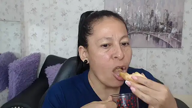 Snapshot of mature_martina chatting on 29, 6, 2026 mature martina online show from 29, 6, 2026