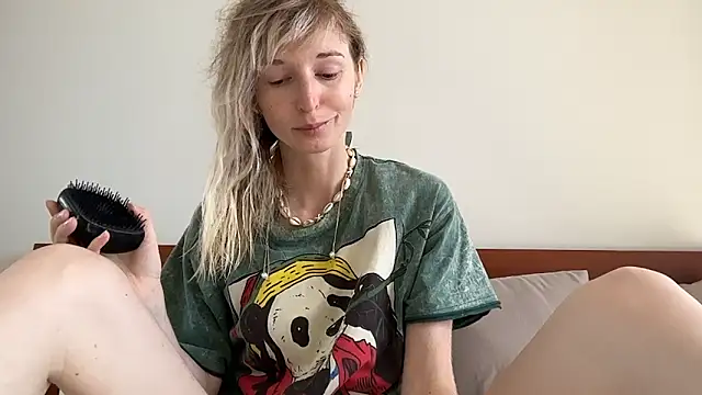 ivankai  online show from 12, 2, 2026