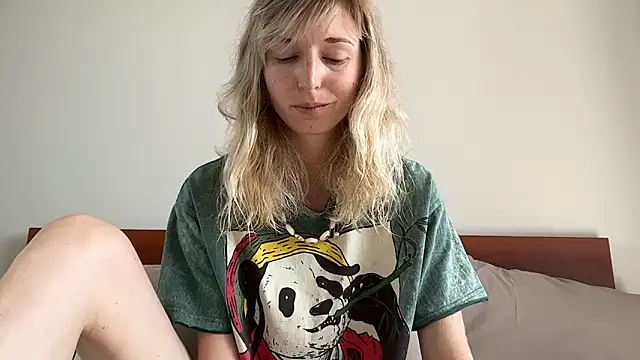 ivankai  online show from 23, 2, 2026