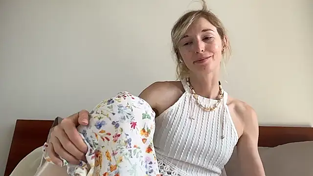 ivankai  online show from 22, 2, 2026