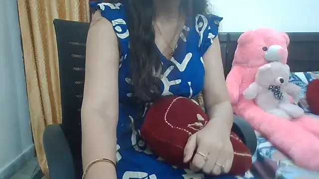 Snapshot of Sexy_iknoor chatting on 18, 6, 2026 Sexy iknoor online show from 18, 6, 2026