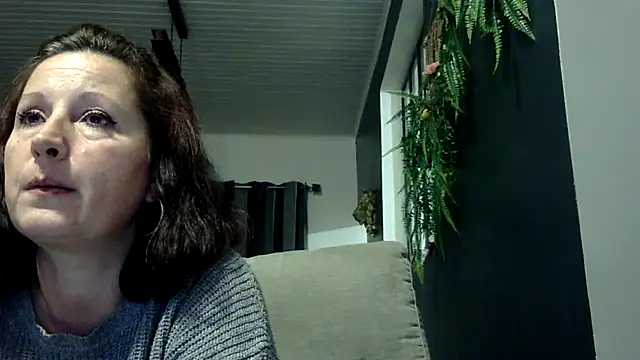 feline27 online show from 5, 12, 2025