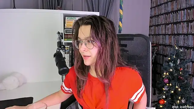 icefroqq online show from 13, 1, 2025