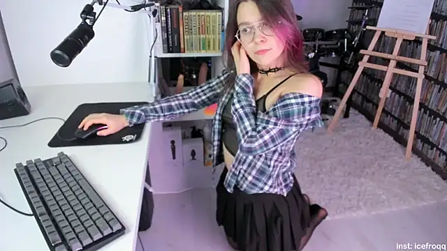 icefroqq online show from 22, 1, 2025