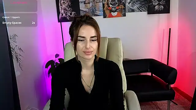 xx adrihanna xx online show from 14, 3, 2025