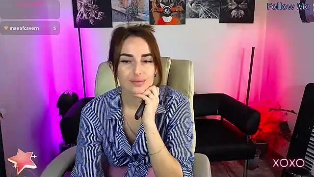 xx adrihanna xx online show from 7, 3, 2025