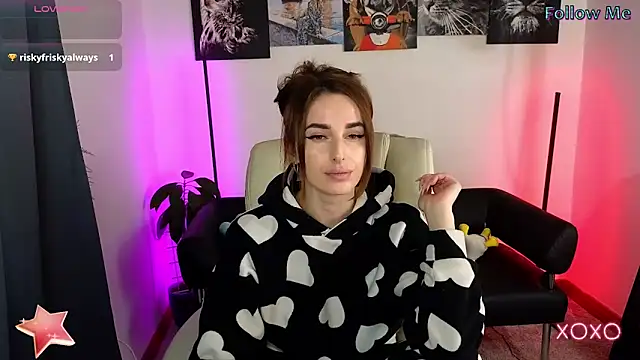 xx adrihanna xx online show from 18, 3, 2025