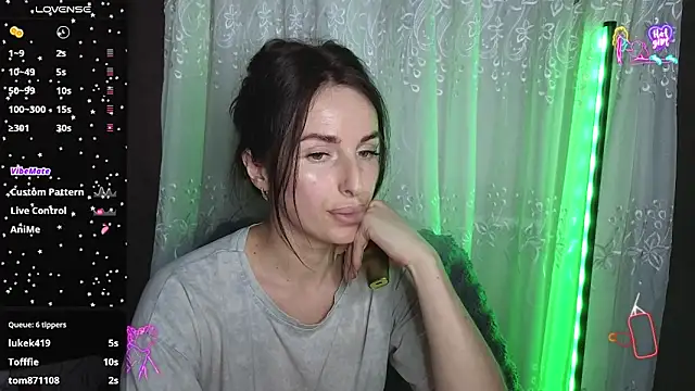 xx adrihanna xx online show from 9, 5, 2026